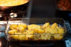 Cartofi cu fenicul la cuptor 1 Cartofi cu fenicul la cuptor 1