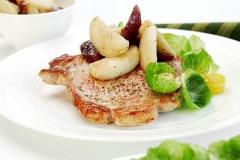 Cotlete de porc cu kaizer si cartofi 1 Cotlete de porc cu kaizer si cartofi 1