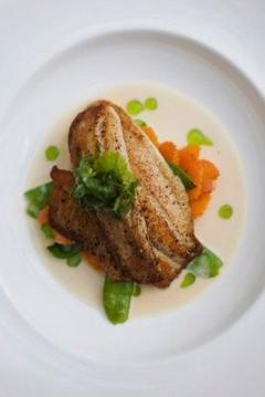 File de pastrav la cuptor pe pat de legume 1 File de pastrav la cuptor pe pat de legume 1