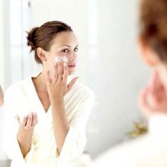 Mentinerea frumusetii si tineretii pielii.Curatarea tenului. 1 Mentinerea frumusetii si tineretii pielii.Curatarea tenului. 1