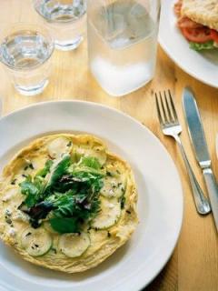 Omleta cu dovlecei 1 Omleta cu dovlecei 1