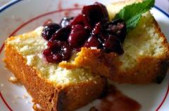 Pandispan cu visine caramelizate si scortisoara 1 Pandispan cu visine caramelizate si scortisoara 1