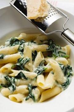 Paste penne cu spanac si sos alb 1 Paste penne cu spanac si sos alb 1