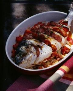 Peste la cuptor cu rosii si chorizo 1 Peste la cuptor cu rosii si chorizo 1