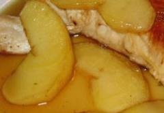 Piept de pui in sos de mere 1 Piept de pui in sos de mere 1