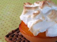 Prajitura cu piersici si bezea 1 Prajitura cu piersici si bezea 1