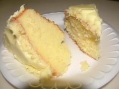 Prajitura insiropata cu sirop de lamaie 1 Prajitura insiropata cu sirop de lamaie 1