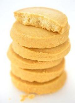 Prajiturele cu migdale pentru ceai 1 Prajiturele cu migdale pentru ceai 1