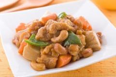 Pui chinezesc cu alune 1 Pui chinezesc cu alune 1