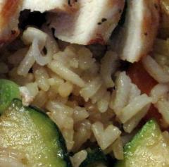 Pui cu orez si dovlecei 1 Pui cu orez si dovlecei 1