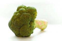 Salata de brocolli cu iaurt 1 Salata de brocolli cu iaurt 1