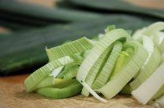 Salata de post cu praz, broccoli si ciuperci 1 Salata de post cu praz, broccoli si ciuperci 1