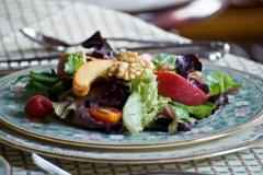 Salata verde cu nectarine si nuci 1 Salata verde cu nectarine si nuci 1