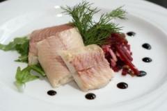 Salau cu susan si sos de smantana cu ardei 1 Salau cu susan si sos de smantana cu ardei 1