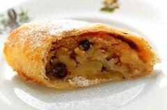 Strudel cu mere, scortisoara si migdale 1 Strudel cu mere, scortisoara si migdale 1
