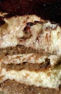 Tort cu piscoturi si crema de alune 1 Tort cu piscoturi si crema de alune 1