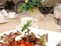 Cotlete de miel impanate cu verdeturi Cotlete de miel impanate cu verdeturi