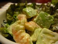 Salata de avocado cu creveti Salata de avocado cu creveti