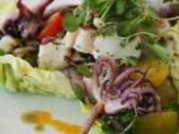 Salata de calamar, caracatita si andive Salata de calamar, caracatita si andive