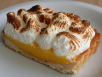 Tarta cu crema de lamaie si spuma de bezea Tarta cu crema de lamaie si spuma de bezea