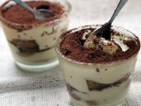 Tiramisu cu mere si ciocolata Tiramisu cu mere si ciocolata