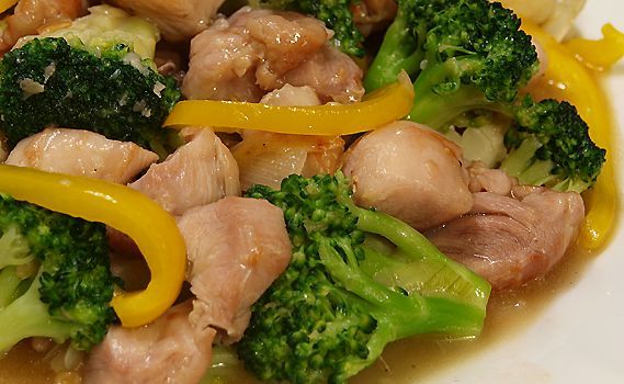 Pui cu legume la tigaia  Dry Cooker Pui cu legume la tigaia  Dry Cooker