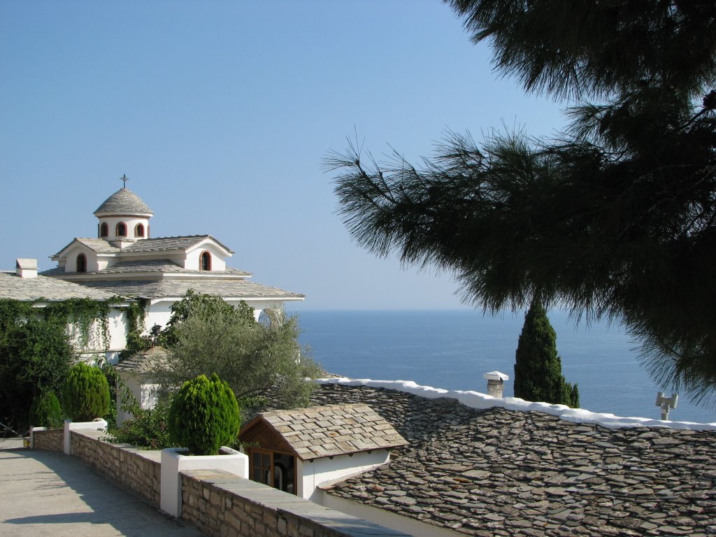Minunile de la Manastirea Arhanghelului Mihail din insula Thassos, Grecia Minunile de la Manastirea Arhanghelului Mihail din insula Thassos, Grecia